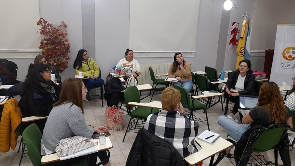 Taller Teórico Práctico ''Hacia el Empoderamiento de las Familias.'' Fundación TEA Santa Cruz